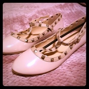 Cream flats
